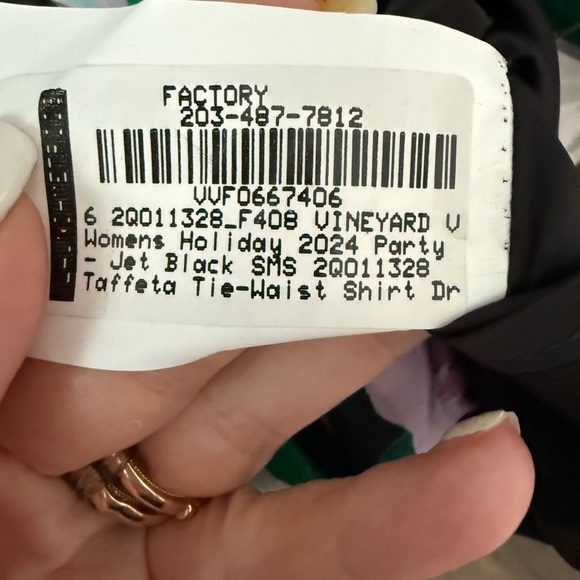 Vineyard Vines Black Dress Size 6. NWT - Picture 4 of 4